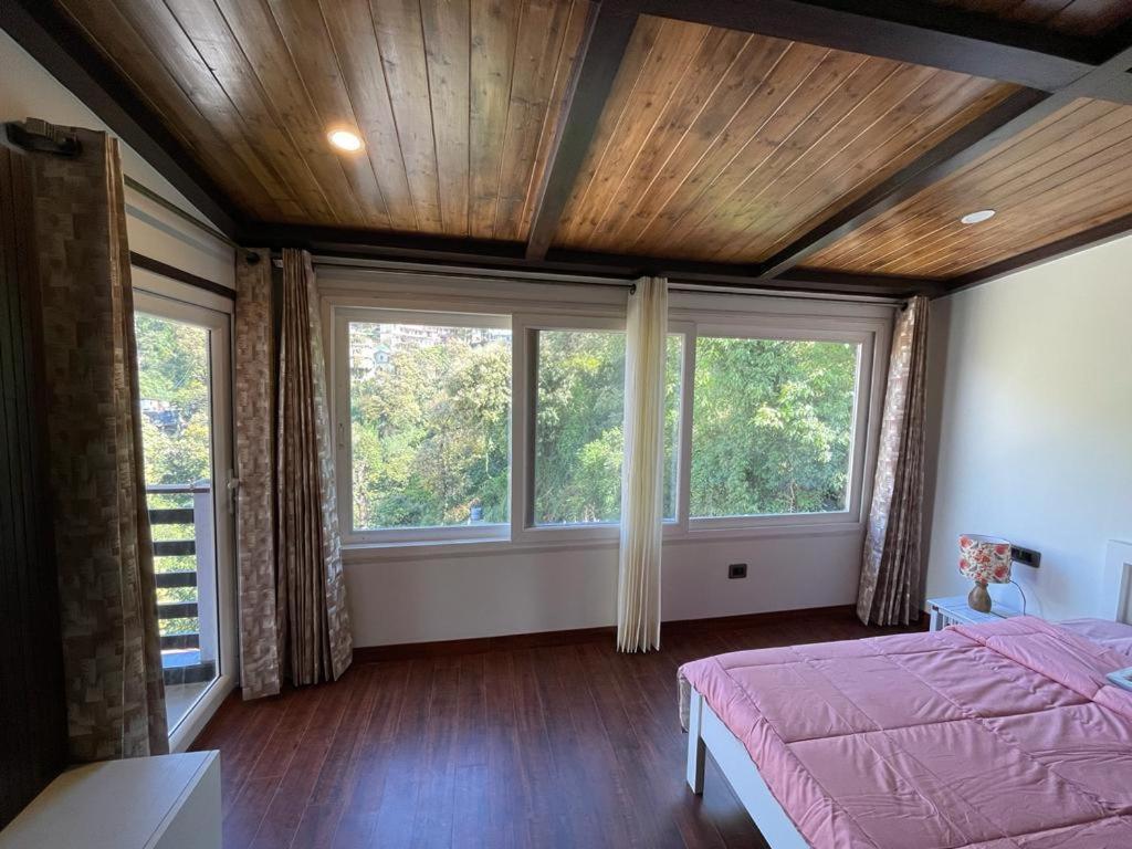 The Sky House Villa Mussoorie Eksteriør bilde